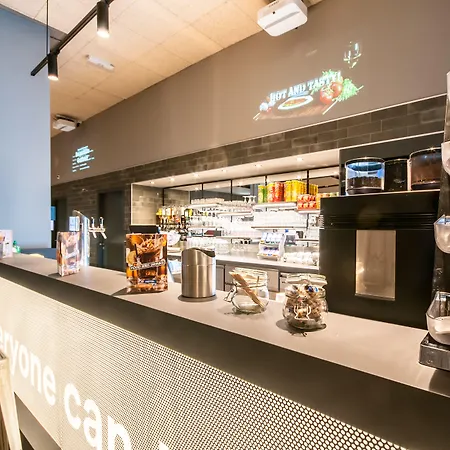 מלון A&o Mitte 2*